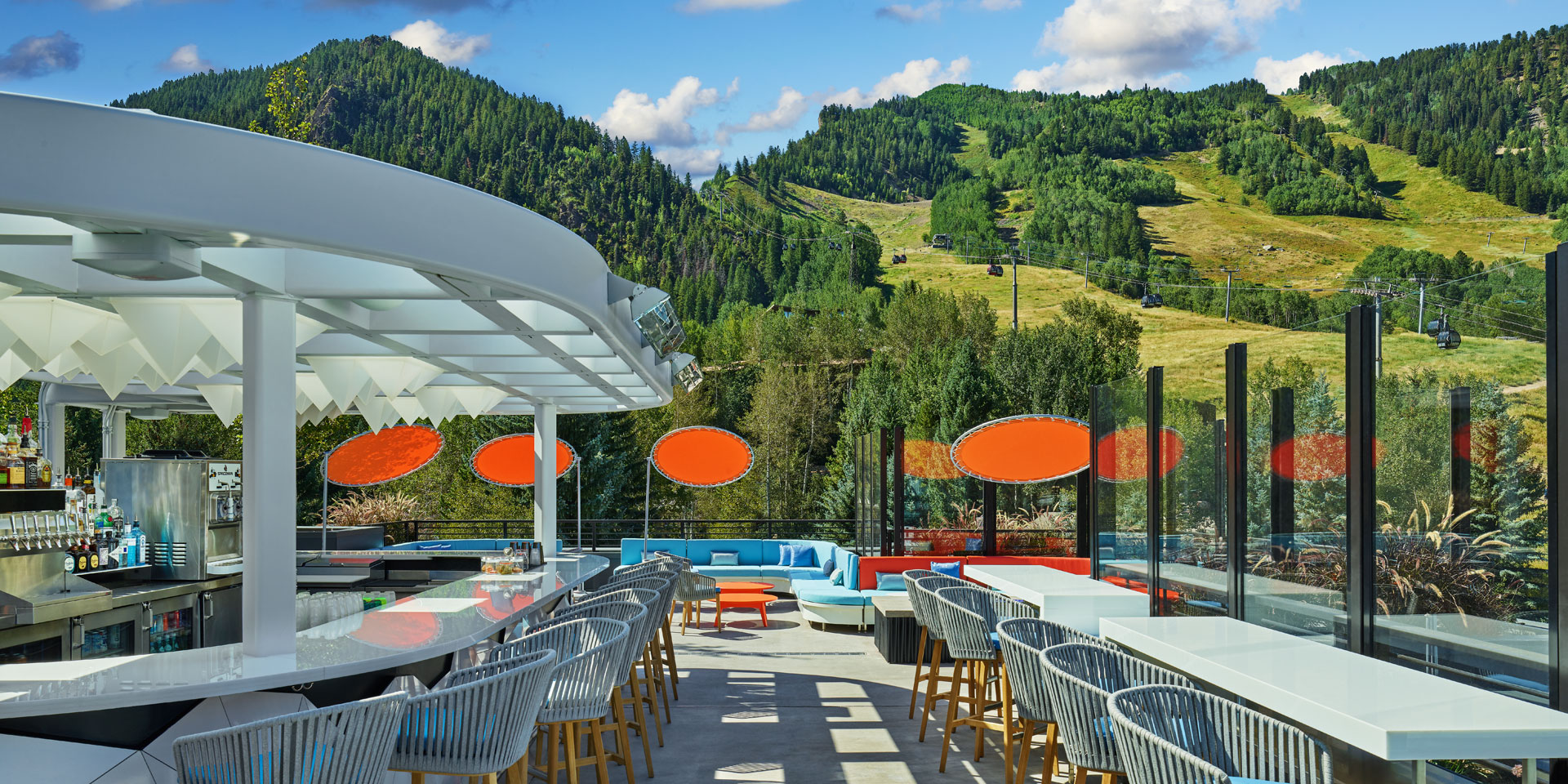 W Hotel Aspen The Sky Residences Luxury Travel And Resorts Journey   W Aspen Rooftop Deck 01 4x 