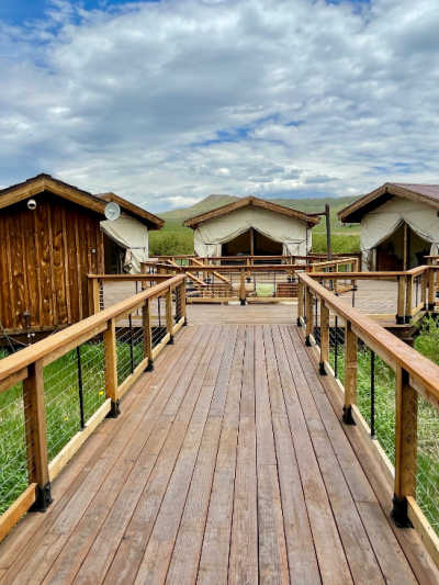 outdoor spa at C Lazy U Ranch, Colorado spas