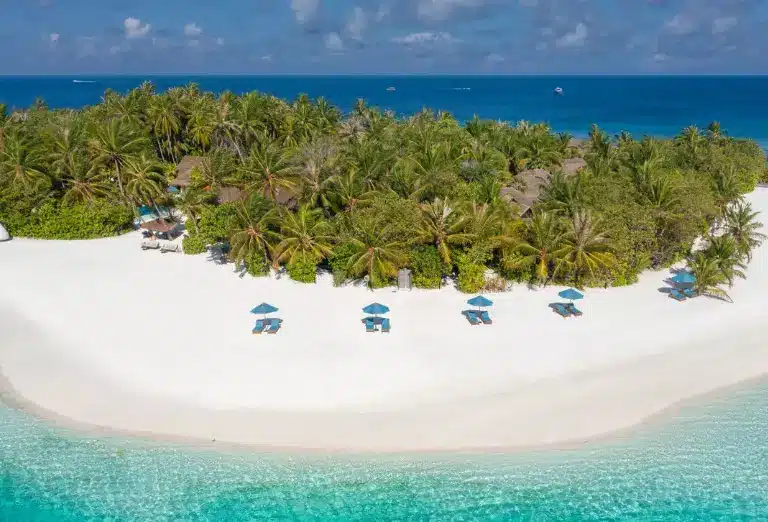 Anantara private island, the Anantara Naladhu iin Maldives